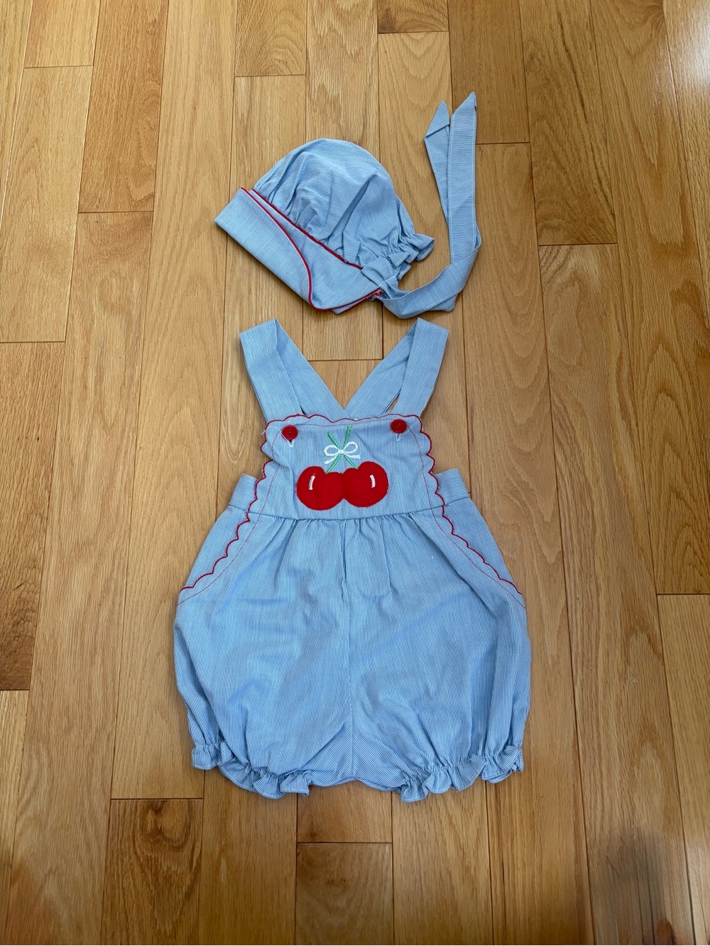 A Tiny Tots Vintage 2-Piece Romper and Hat Set in Size 3